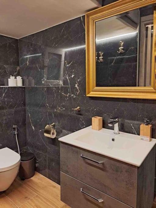 Royal Blue Grand Suite No 4 Piraeus Port Exterior foto